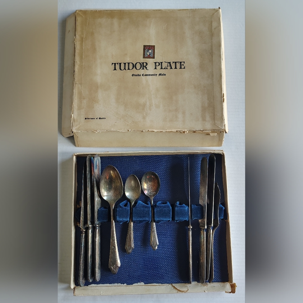Oneida Tudor Plate DUCHESS Antique Flatware Set Silver Plate 1923 Vintage 17 Pcs